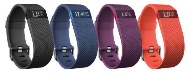 La Fitbit Charge HR, un bracelet connecté équipé d'un capteur de fréquences cardiaques et alimenté en énergie par une batterie